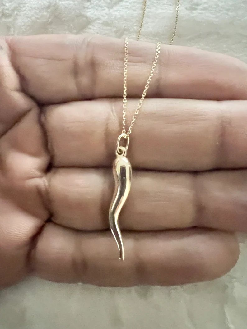 10K Yellow Gold Italian Horn Pendant Necklace