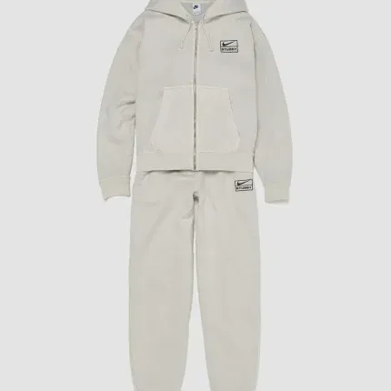 Stüssy Tracksuit A Perfect Blend of Comfort, Style, and Streetwear Legacy