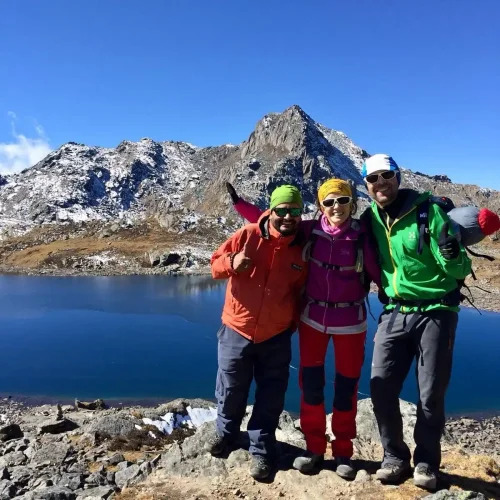 yalapeak-ezgif.com-webp-to-jpg-converter