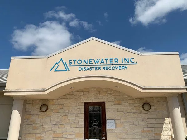 Dimensional-letters-for-StoneWater-by-Vital-Sign-Solutions (2)