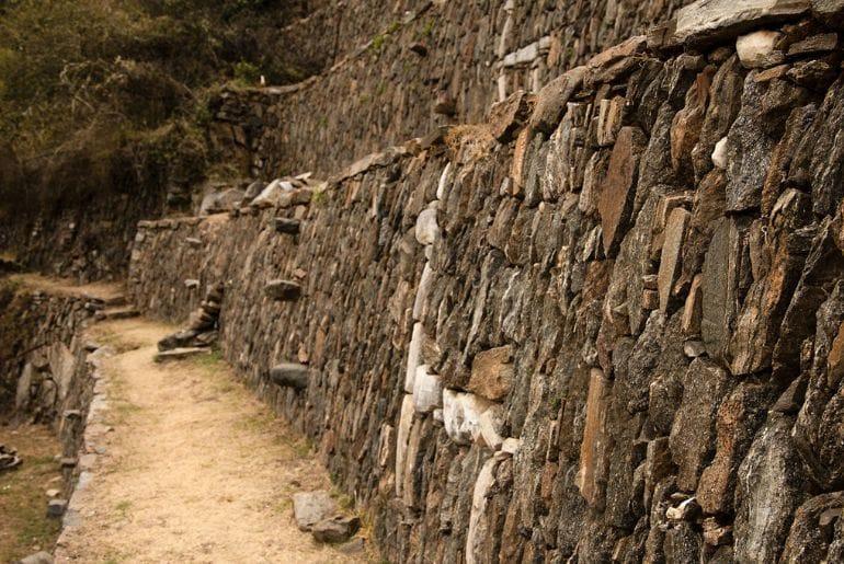 close-up of the stone walls on the path of the Choquequirao trek