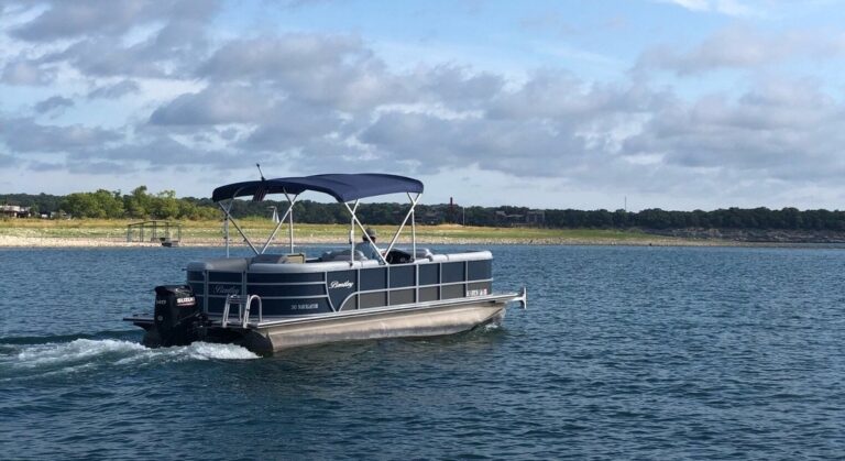 Pontoon Boat Rentals in Lake Austin