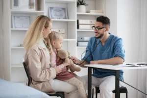 67d11e794d2713ecc49f13c9_doctor-doing-their-work-pediatrics-office-at-fakeeh-medicentres