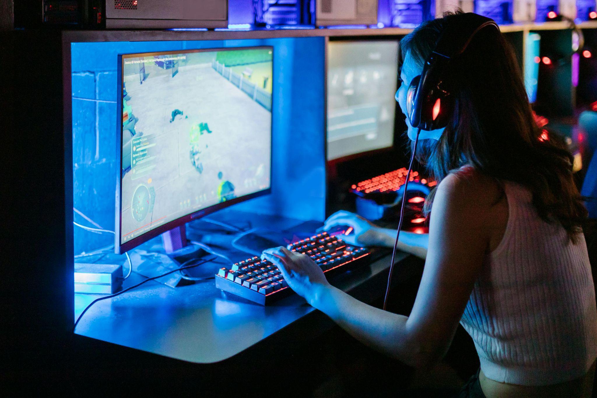 A girl playing sweepstakes games on the web