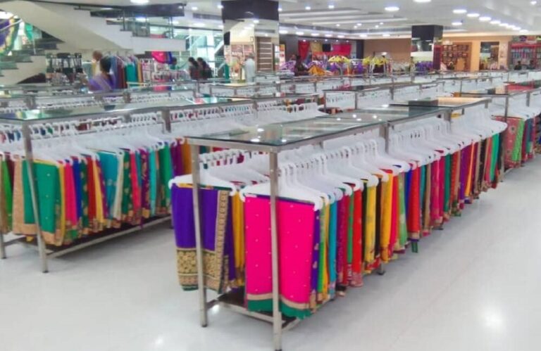 garment-display-rack-section