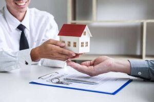 How Real Estate Consultants Simplify Property Decisions