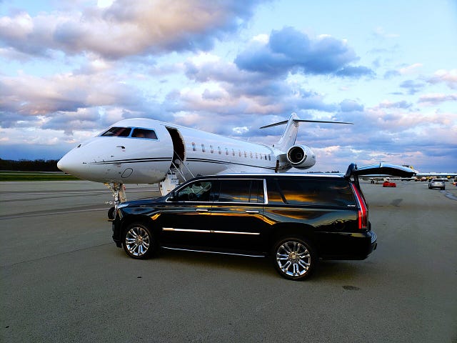Airport limo service