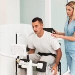 imgi_20_female-doctor-helping-patient-with-exercise_23-2148328469