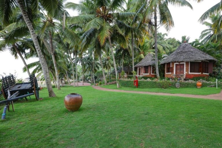 Manaltheeram Ayurveda