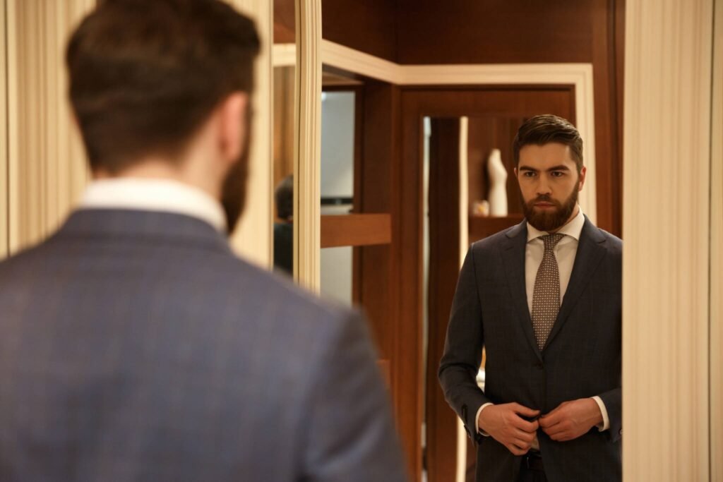 imgi_194_view-from-back-man-looking-mirror-2048x1365