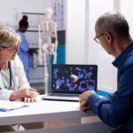 old-doctor-consults-viral-infection-90kb