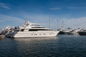Boat detailing in Florida